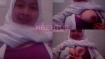 SMA Hijab Toge di Toilet Sekolah HD Video